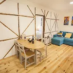 Graca Traditional 2 Bedroom Apartment Lisbon