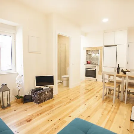 Graca Traditional 2 Bedroom * Lisbon