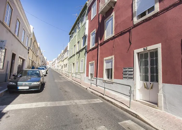 Апартаменты Graca Traditional 2 Bedroom Лиссабон